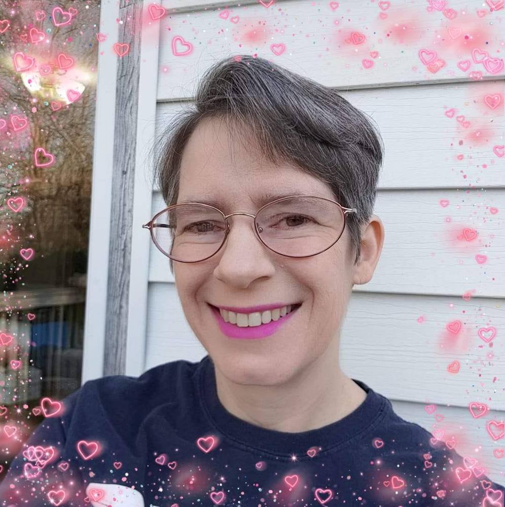 Meet your Posher, Laura